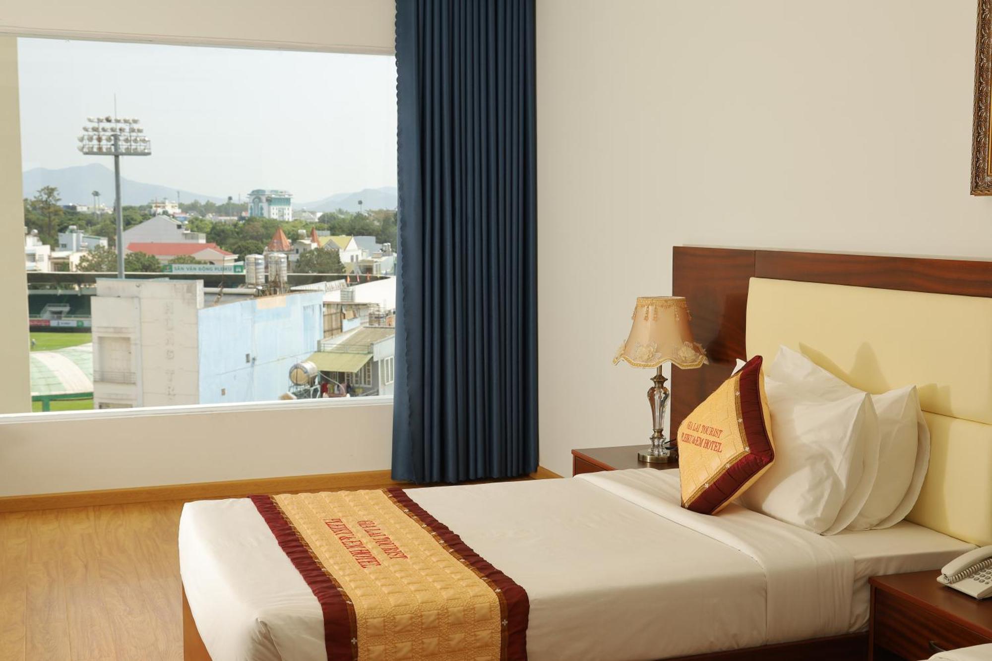 Pleiku & Em Hotel By Gia Lai Tourist Екстер'єр фото
