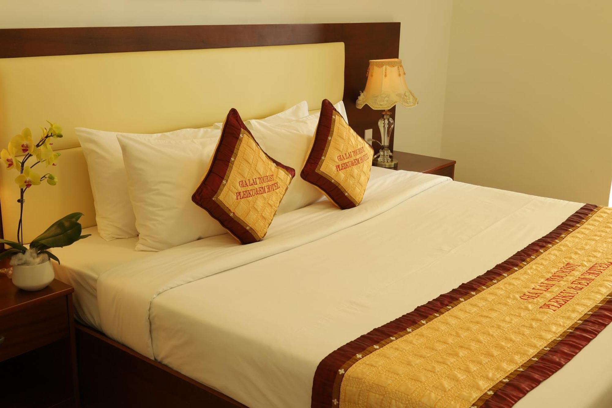 Pleiku & Em Hotel By Gia Lai Tourist Екстер'єр фото